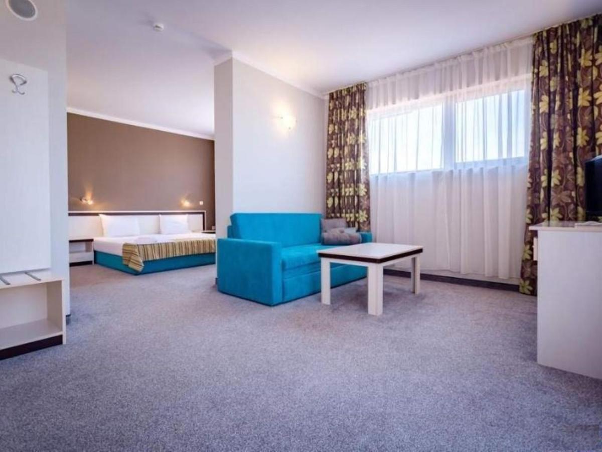 Oasis Del Mare Beach Front Hotel 洛泽内茨 外观 照片