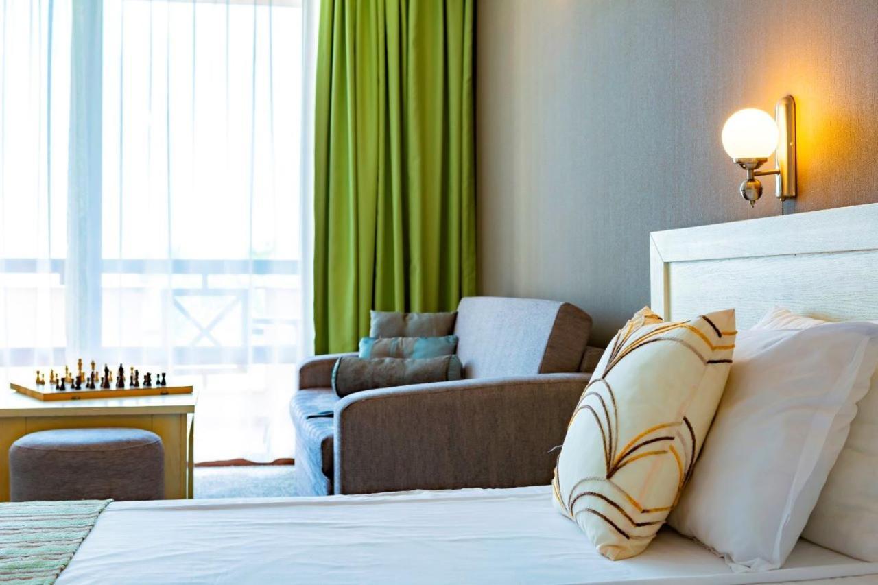 Oasis Del Mare Beach Front Hotel 洛泽内茨 外观 照片